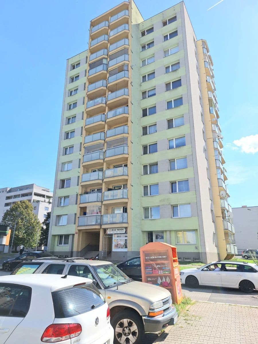 Pronájem bytu 3+1 70 m², Frýdecká, Praha, Praha Pronájem bytu 3+1 70 m², Frýdecká, Praha, Praha