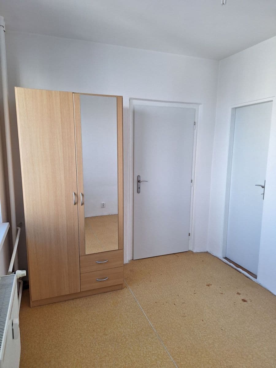 Pronájem bytu 3+1 70 m², Frýdecká, Praha, Praha Pronájem bytu 3+1 70 m², Frýdecká, Praha, Praha