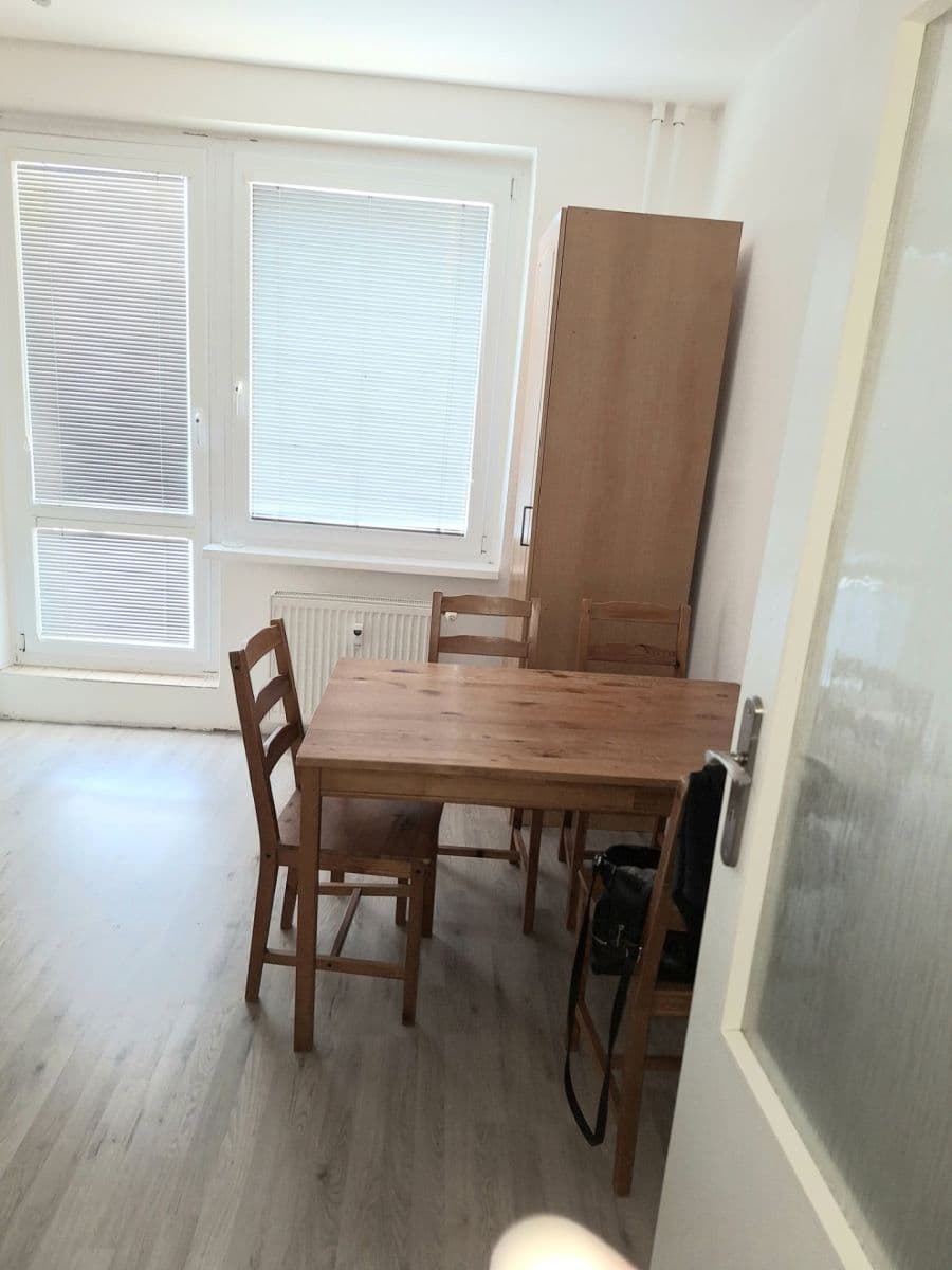 Pronájem bytu 3+1 70 m², Frýdecká, Praha, Praha Pronájem bytu 3+1 70 m², Frýdecká, Praha, Praha