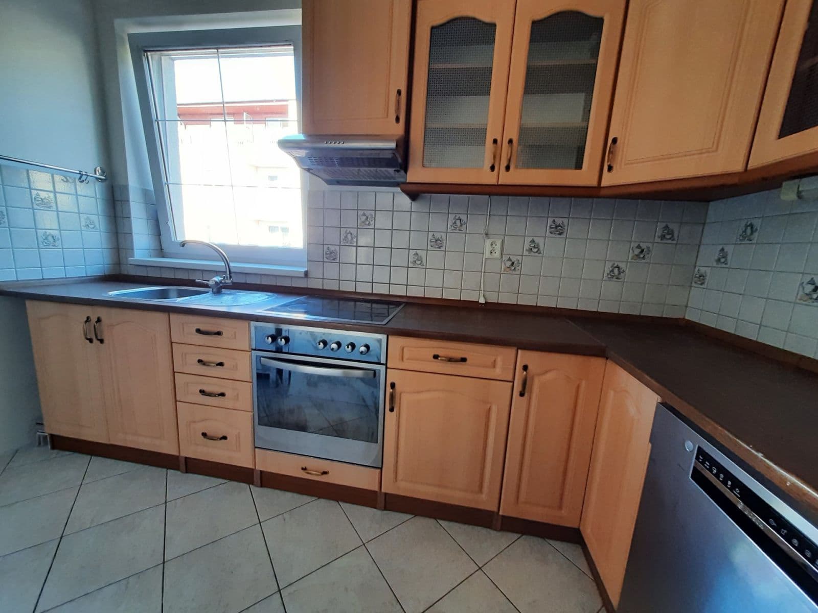 Pronájem bytu 2+1 70 m², Věštínská, Praha, Praha Pronájem bytu 2+1 70 m², Věštínská, Praha, Praha