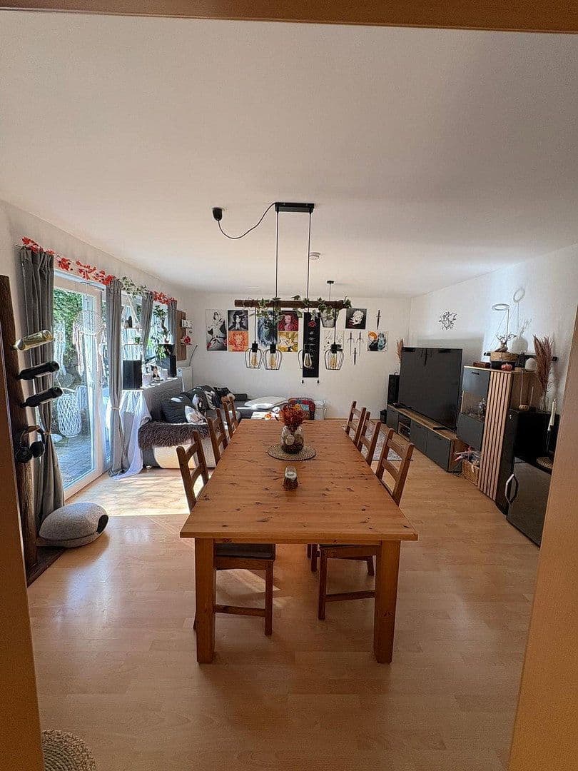 Pronájem bytu 3+1 90 m², Neunkirchen-Seelscheid, Severní Porýní-Vestfálsko Pronájem bytu 3+1 90 m², Neunkirchen-Seelscheid, Severní Porýní-Vestfálsko