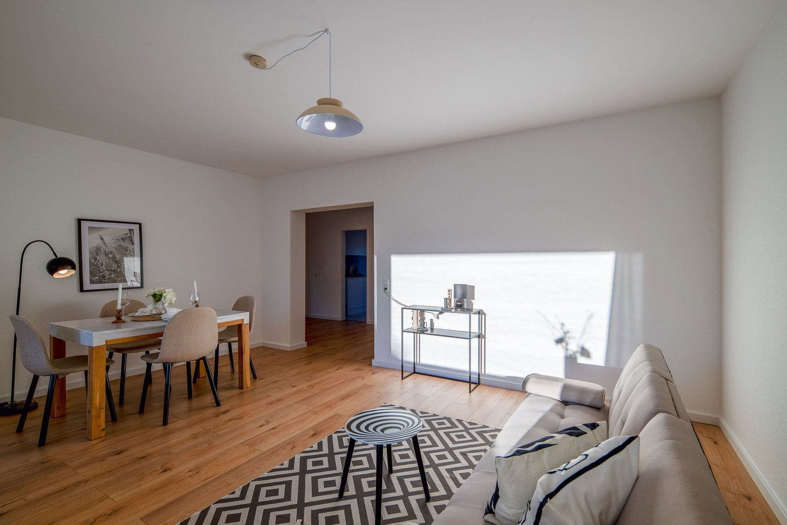 Prodej bytu 3+1 77 m², Frank-Wedekind-Straße, Wiesbaden, Hessen Prodej bytu 3+1 77 m², Frank-Wedekind-Straße, Wiesbaden, Hessen