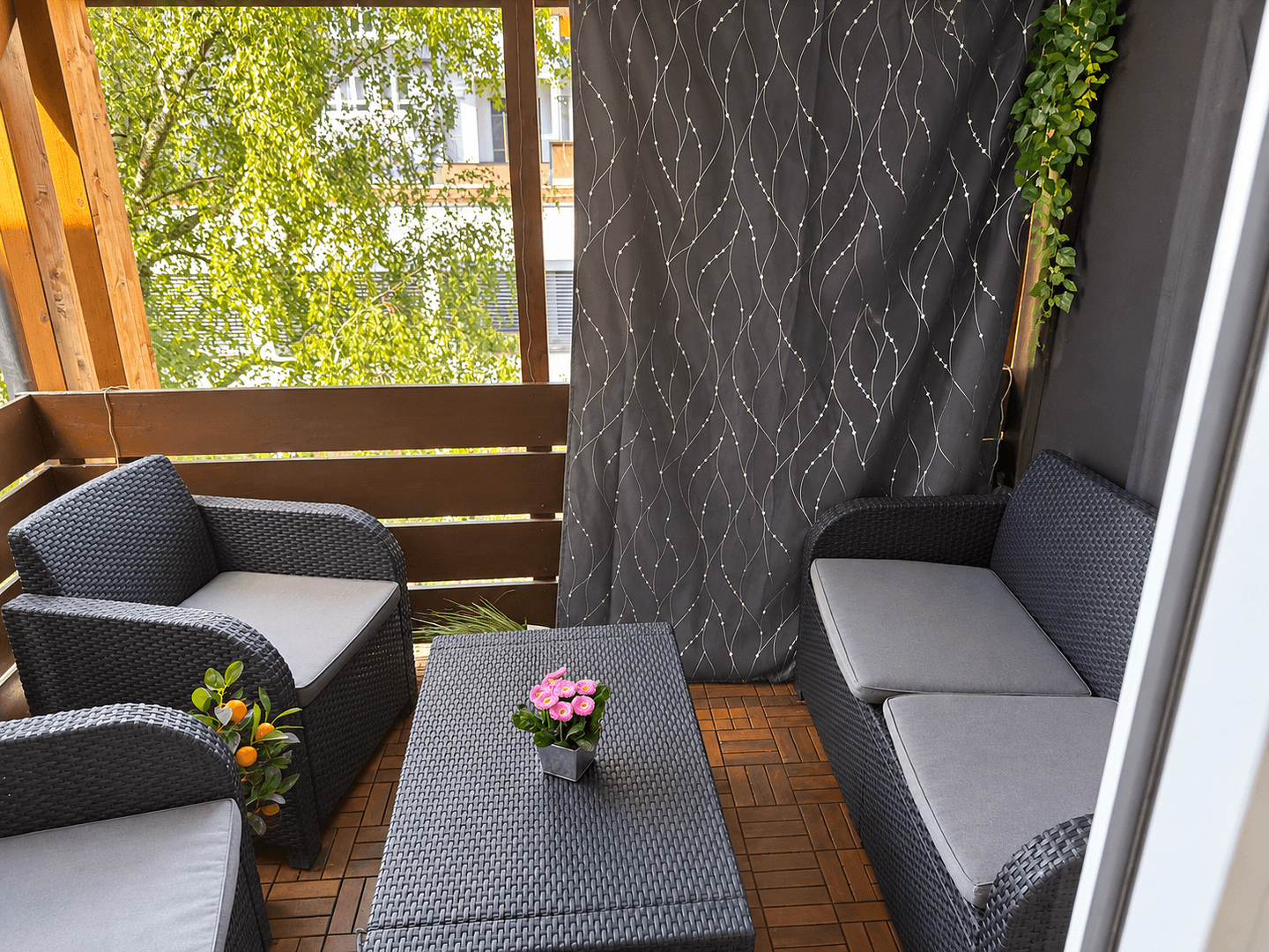 Pronájem bytu 4+1 114 m², Berliner Straße 23, Pforzheim, Bádensko-Württembersko Pronájem bytu 4+1 114 m², Berliner Straße 23, Pforzheim, Bádensko-Württembersko