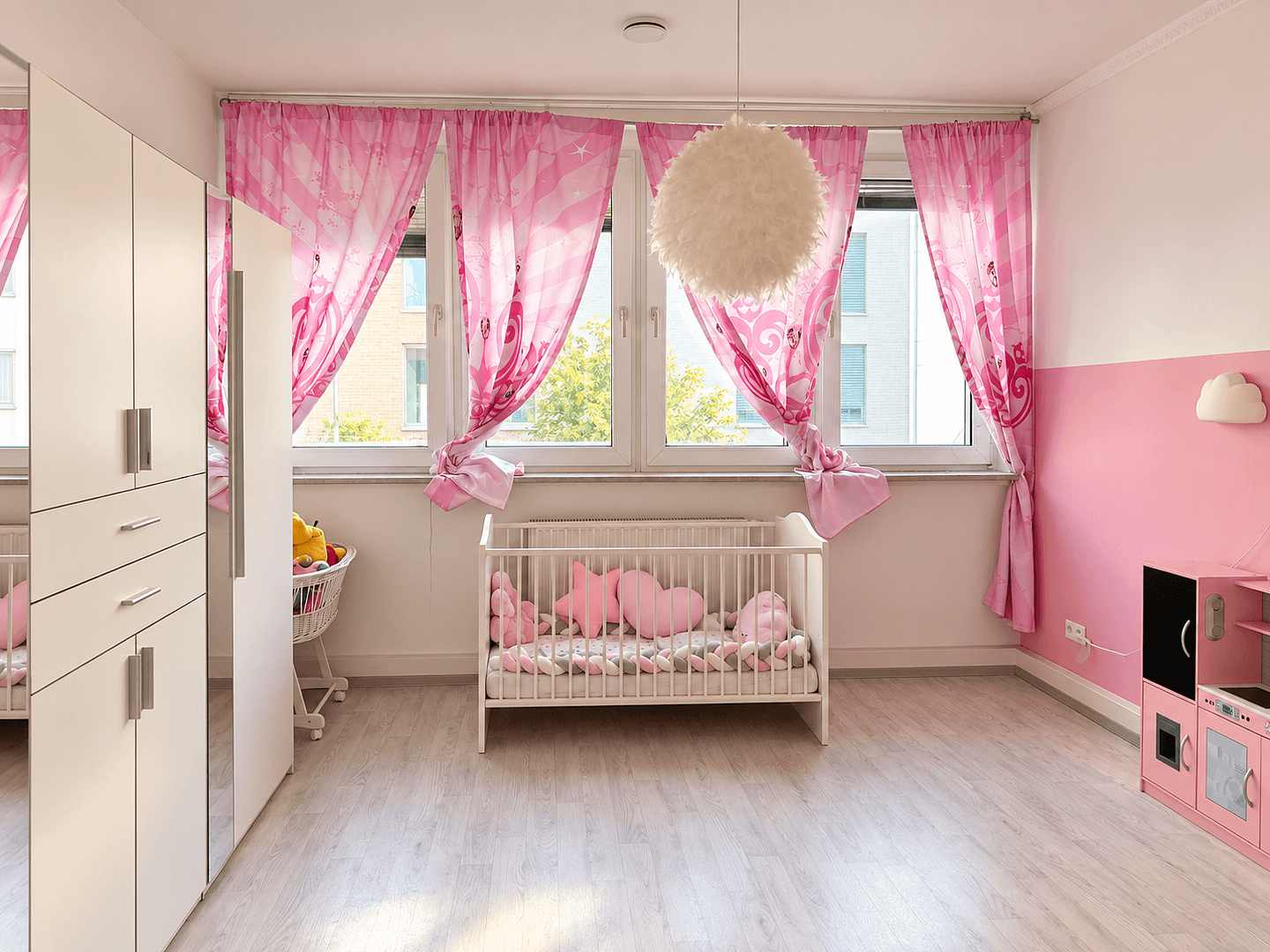 Pronájem bytu 4+1 114 m², Berliner Straße 23, Pforzheim, Bádensko-Württembersko Pronájem bytu 4+1 114 m², Berliner Straße 23, Pforzheim, Bádensko-Württembersko