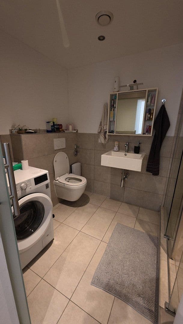 Pronájem bytu 3+1 60 m², Yorckstr. 28, Ludwigshafen, Porýní-Falc Pronájem bytu 3+1 60 m², Yorckstr. 28, Ludwigshafen, Porýní-Falc