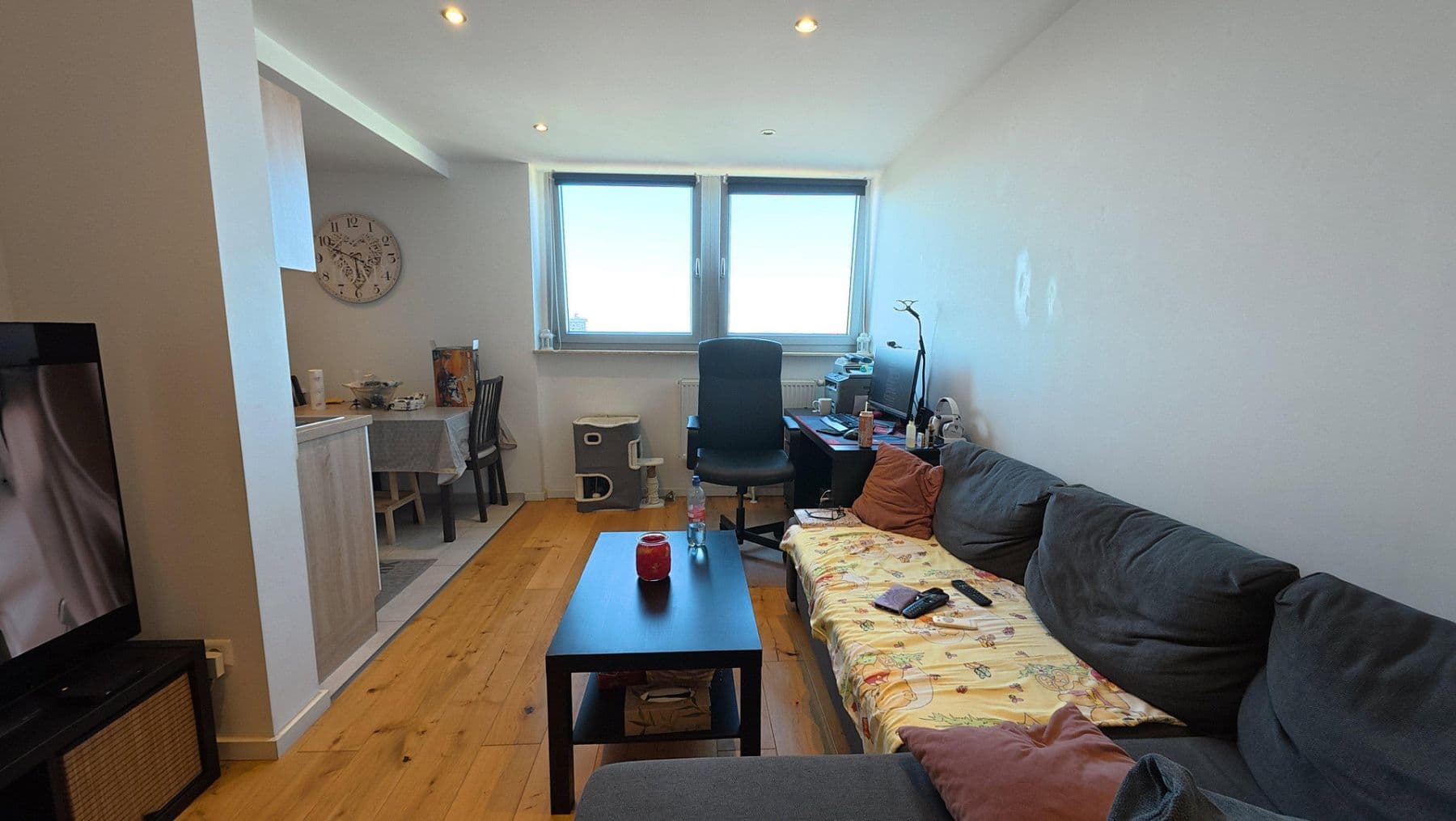 Pronájem bytu 3+1 60 m², Yorckstr. 28, Ludwigshafen, Porýní-Falc Pronájem bytu 3+1 60 m², Yorckstr. 28, Ludwigshafen, Porýní-Falc