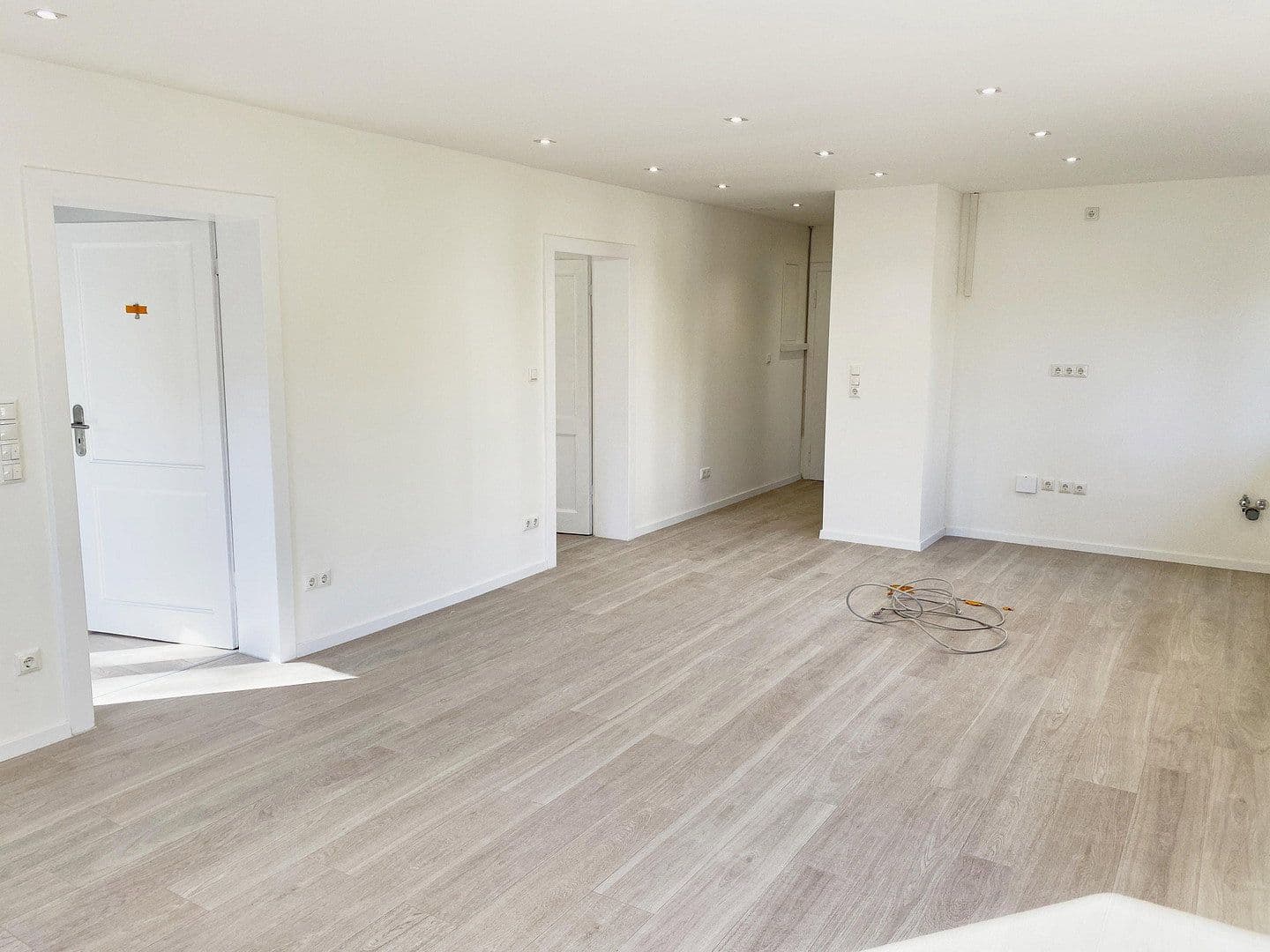 Pronájem bytu 3+1 66 m², Langenbeckstraße 4, Wiesbaden, Hessen Pronájem bytu 3+1 66 m², Langenbeckstraße 4, Wiesbaden, Hessen