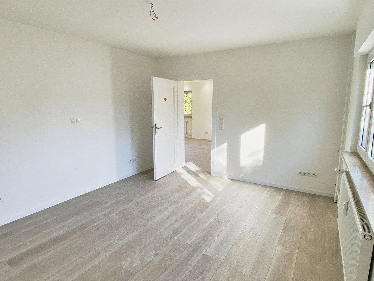 Pronájem bytu 3+1 66 m², Langenbeckstraße 4, Wiesbaden, Hessen Pronájem bytu 3+1 66 m², Langenbeckstraße 4, Wiesbaden, Hessen