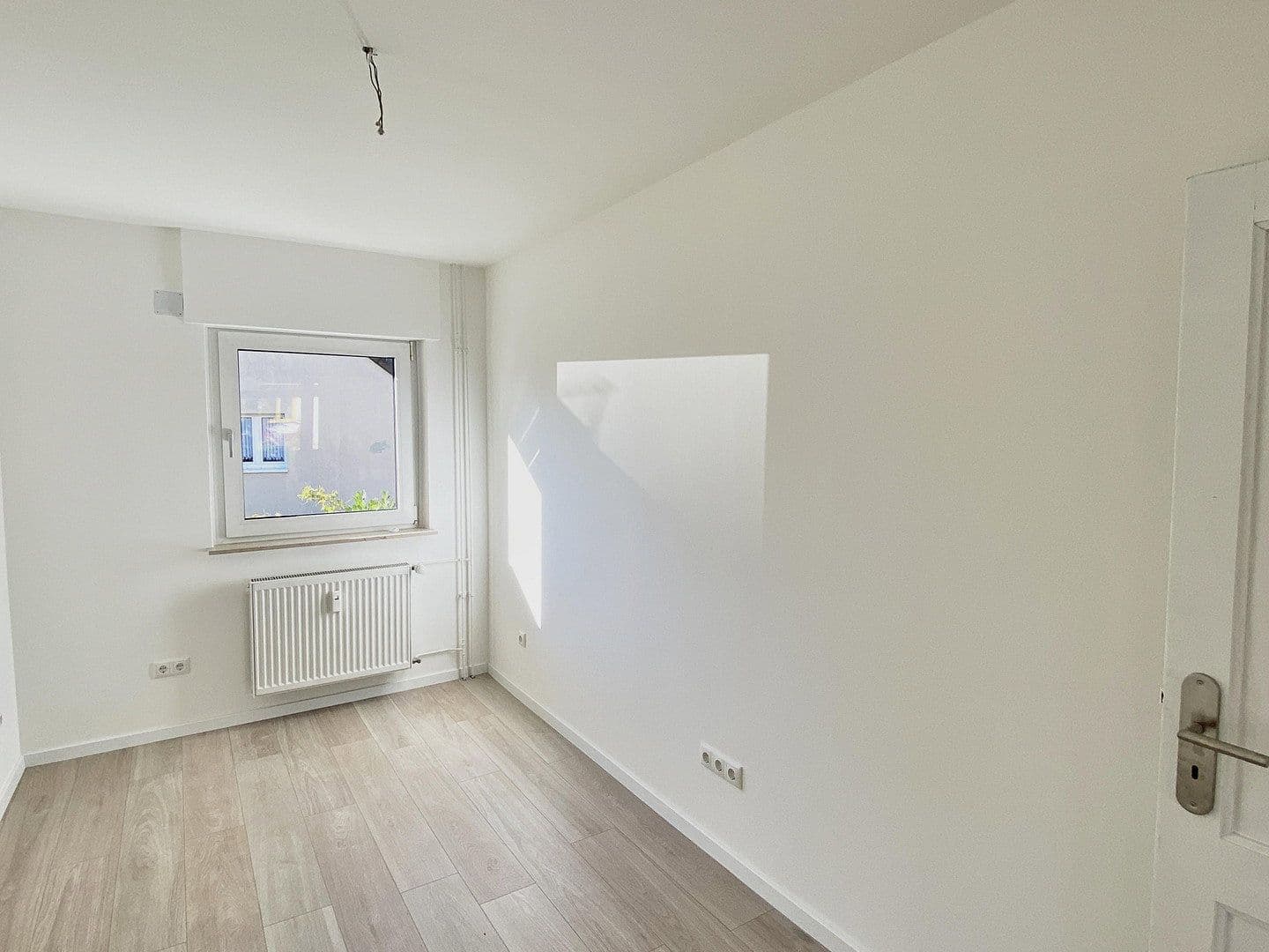 Pronájem bytu 3+1 66 m², Langenbeckstraße 4, Wiesbaden, Hessen Pronájem bytu 3+1 66 m², Langenbeckstraße 4, Wiesbaden, Hessen