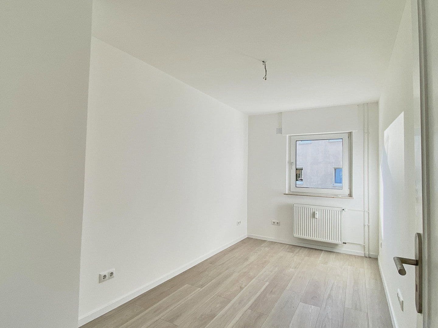 Pronájem bytu 3+1 66 m², Langenbeckstraße 4, Wiesbaden, Hessen Pronájem bytu 3+1 66 m², Langenbeckstraße 4, Wiesbaden, Hessen