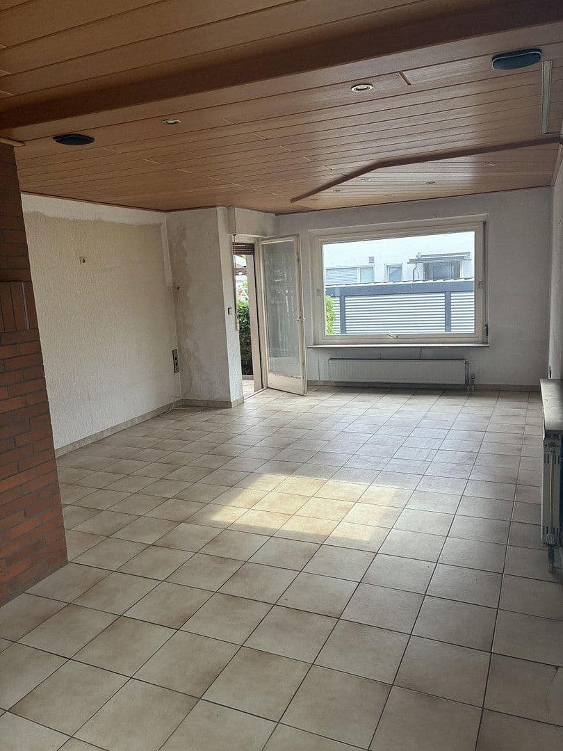 Prodej domu 170 m², pozemek 500 m², Ostfildern, Bádensko-Württembersko Prodej domu 170 m², pozemek 500 m², Ostfildern, Bádensko-Württembersko