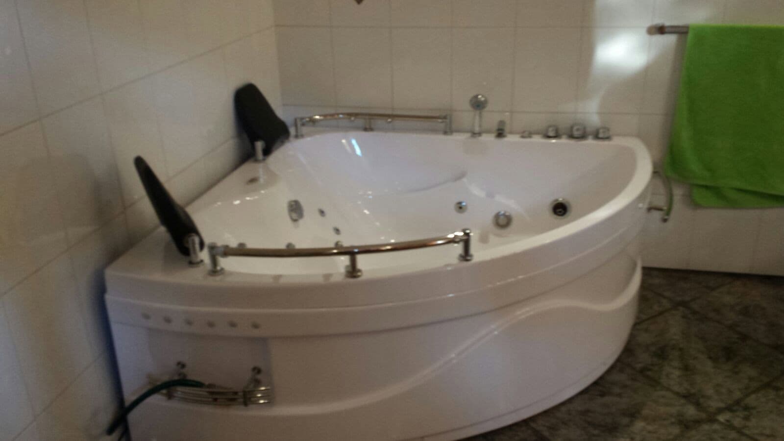 Prodej domu 175 m², pozemek 643 m², Thannrain 58, Stams, Tyrolsko Prodej domu 175 m², pozemek 643 m², Thannrain 58, Stams, Tyrolsko