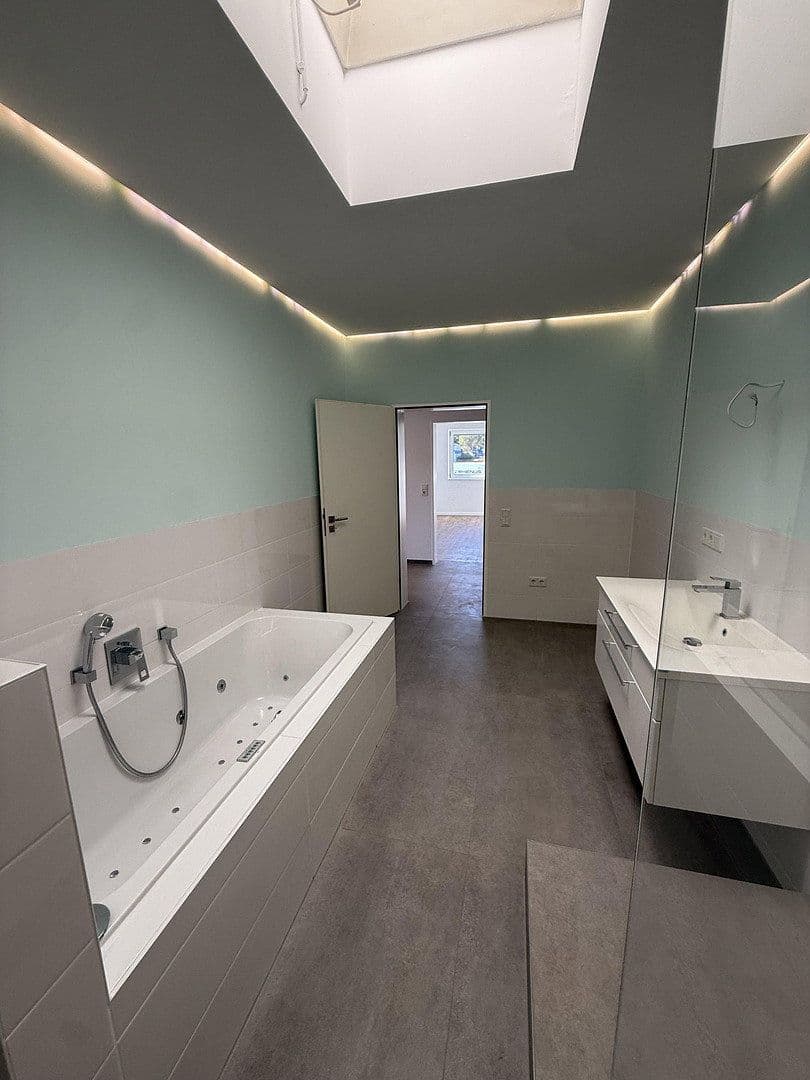 Pronájem kanceláře 99 m², Nidderau, Hessen Pronájem kanceláře 99 m², Nidderau, Hessen