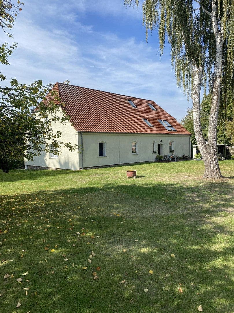 Prodej domu 258 m², pozemek 2.150 m², Retzower Strasse 21, Mirow, Mecklenburg-Vorpommern Prodej domu 258 m², pozemek 2.150 m², Retzower Strasse 21, Mirow, Mecklenburg-Vorpommern