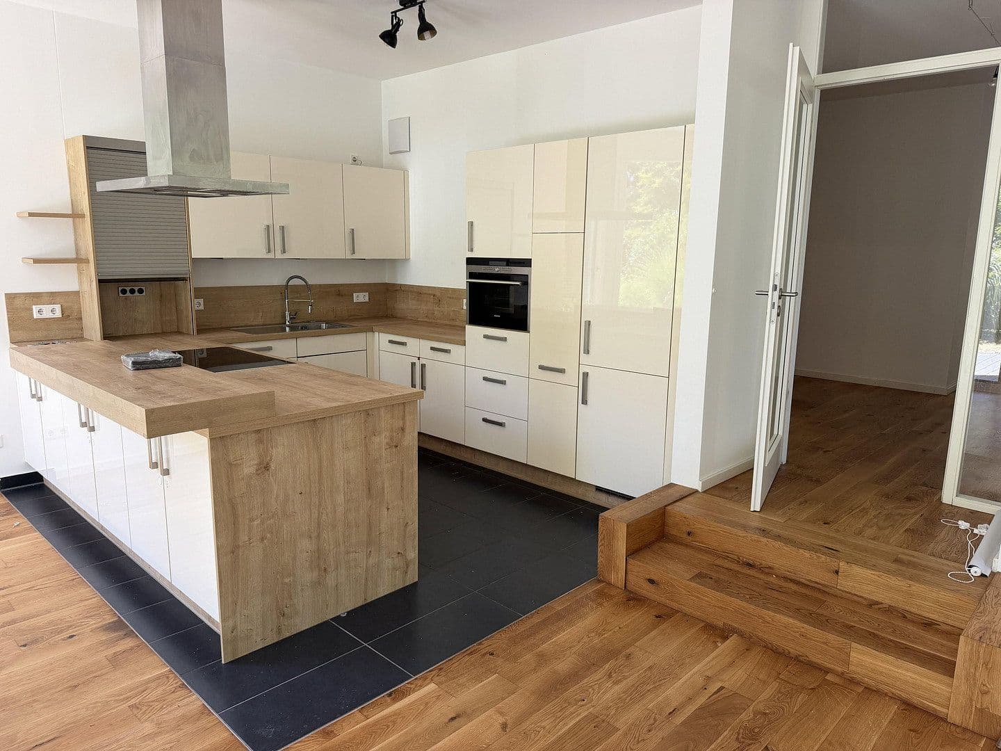Prodej bytu 3+1 94 m², Possenhofener Str. 61, Starnberg, Bavorsko Prodej bytu 3+1 94 m², Possenhofener Str. 61, Starnberg, Bavorsko