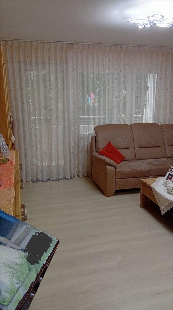 Prodej bytu 4+1 87 m², Metzingen, Bádensko-Württembersko Prodej bytu 4+1 87 m², Metzingen, Bádensko-Württembersko