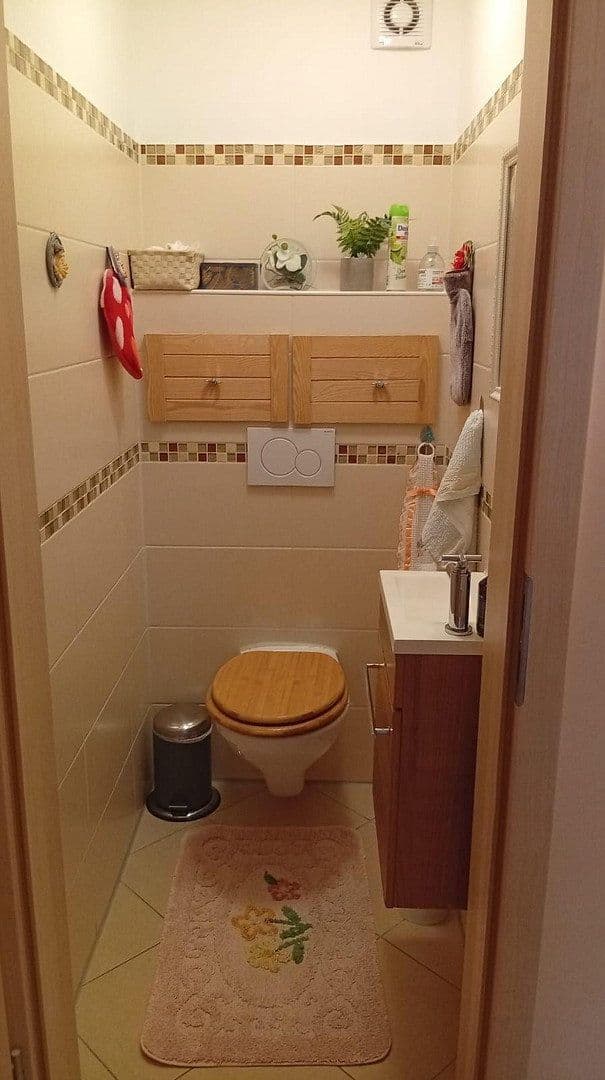 Prodej bytu 4+1 87 m², Metzingen, Bádensko-Württembersko Prodej bytu 4+1 87 m², Metzingen, Bádensko-Württembersko