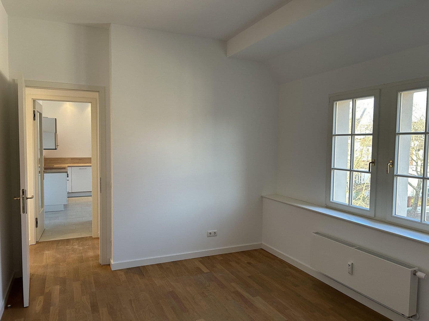Prodej bytu 3+1 72 m², Finckensteinallee 97, Berlin, Berlín Prodej bytu 3+1 72 m², Finckensteinallee 97, Berlin, Berlín
