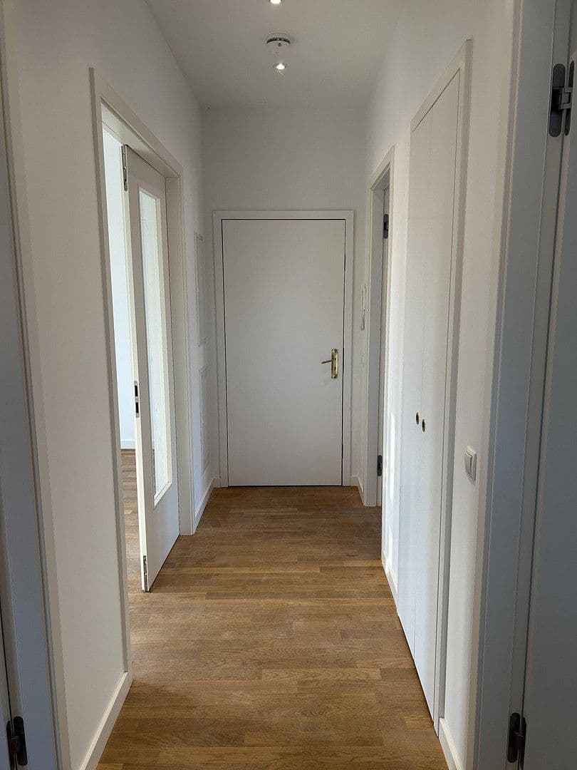 Prodej bytu 3+1 72 m², Finckensteinallee 97, Berlin, Berlín Prodej bytu 3+1 72 m², Finckensteinallee 97, Berlin, Berlín