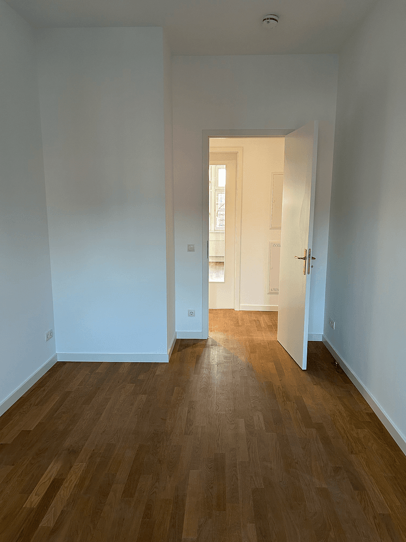 Prodej bytu 3+1 72 m², Finckensteinallee 97, Berlin, Berlín Prodej bytu 3+1 72 m², Finckensteinallee 97, Berlin, Berlín