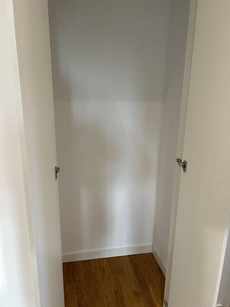 Prodej bytu 3+1 72 m², Finckensteinallee 97, Berlin, Berlín Prodej bytu 3+1 72 m², Finckensteinallee 97, Berlin, Berlín
