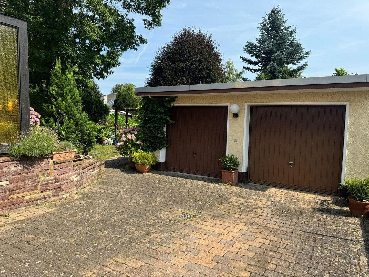 Prodej domu 196 m², pozemek 1.308 m², Lilienstrasse 67, Edingen-Neckarhausen, Bádensko-Württembersko Prodej domu 196 m², pozemek 1.308 m², Lilienstrasse 67, Edingen-Neckarhausen, Bádensko-Württembersko