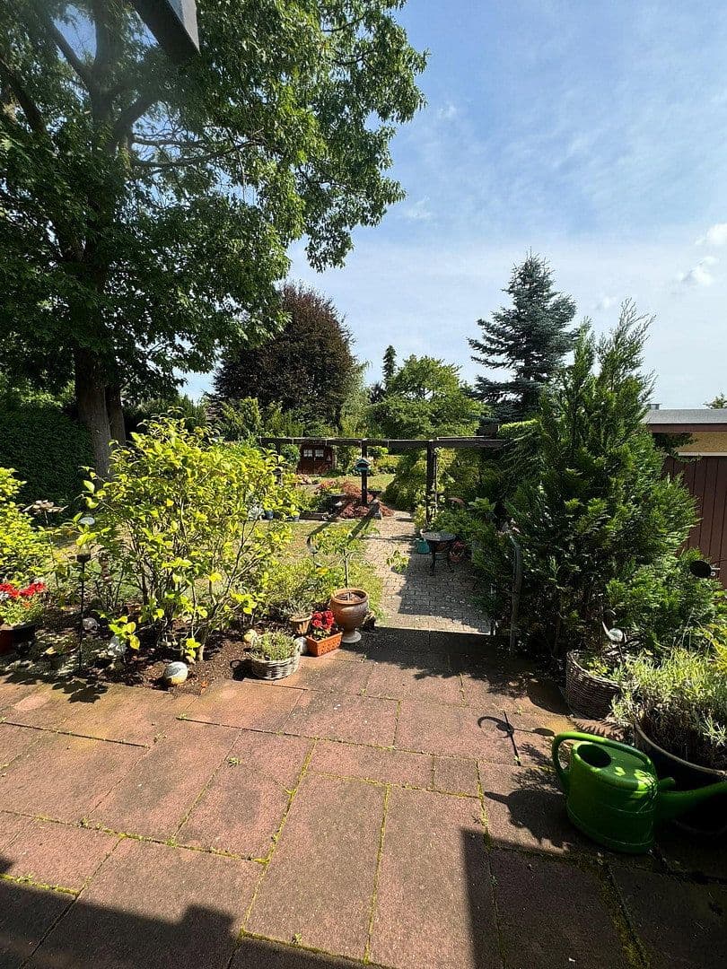 Prodej domu 196 m², pozemek 1.308 m², Lilienstrasse 67, Edingen-Neckarhausen, Bádensko-Württembersko Prodej domu 196 m², pozemek 1.308 m², Lilienstrasse 67, Edingen-Neckarhausen, Bádensko-Württembersko