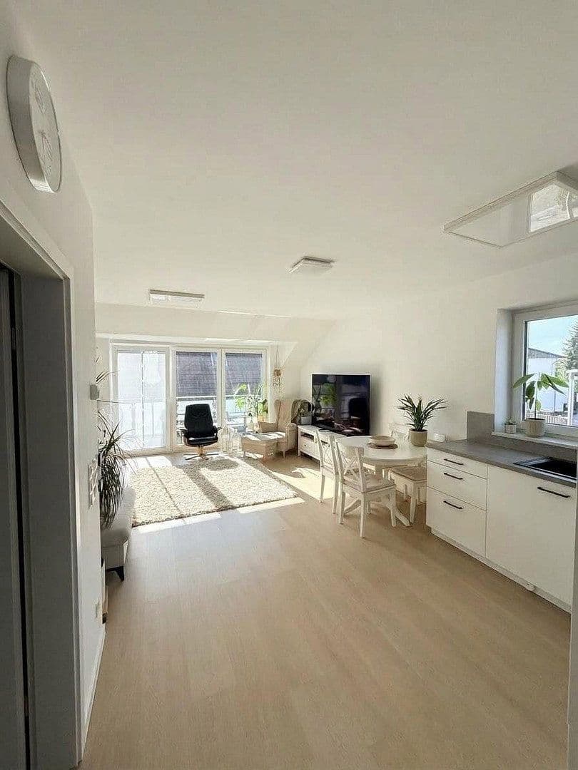 Pronájem bytu 2+1 65 m², Hansastr., Delmenhorst, Dolní Sasko Pronájem bytu 2+1 65 m², Hansastr., Delmenhorst, Dolní Sasko