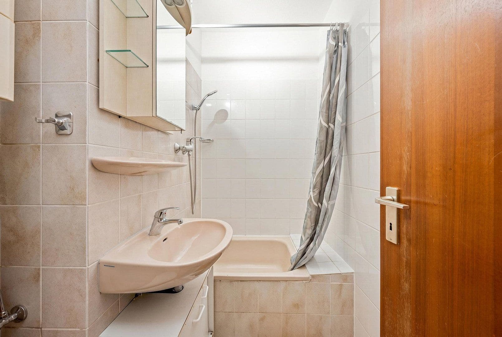 Prodej bytu 1+1 23 m², Mainz, Porýní-Falc Prodej bytu 1+1 23 m², Mainz, Porýní-Falc