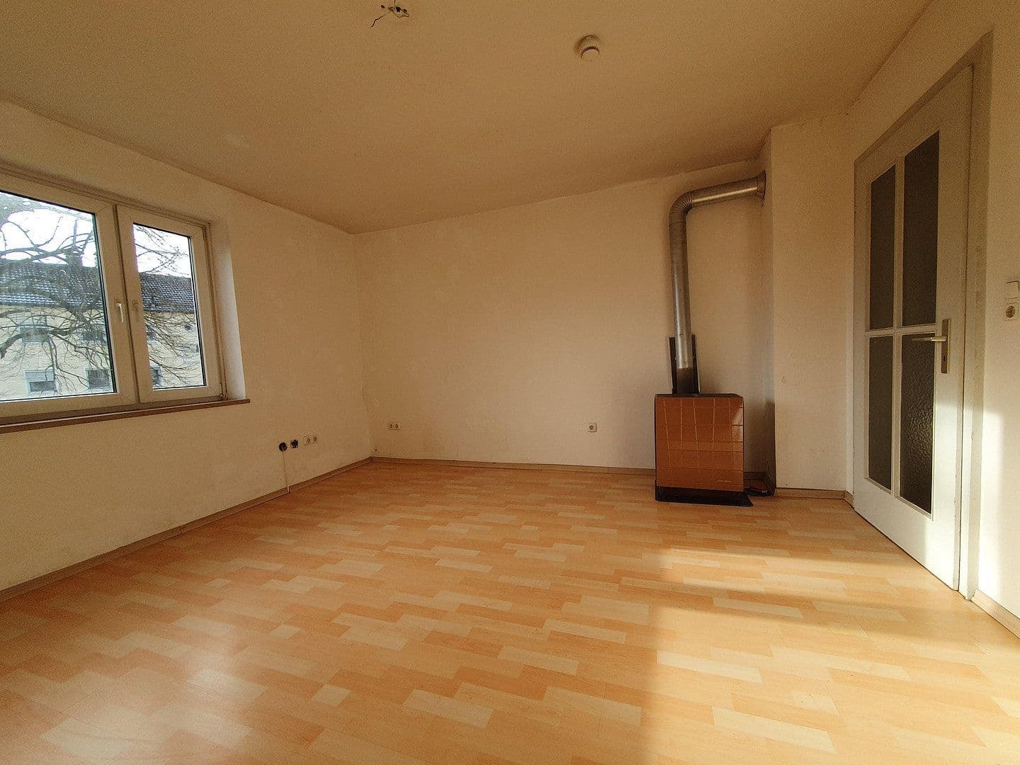 Pronájem bytu 2+1 57 m², Hirschstr. 5, Vöhringen, Bavorsko Pronájem bytu 2+1 57 m², Hirschstr. 5, Vöhringen, Bavorsko