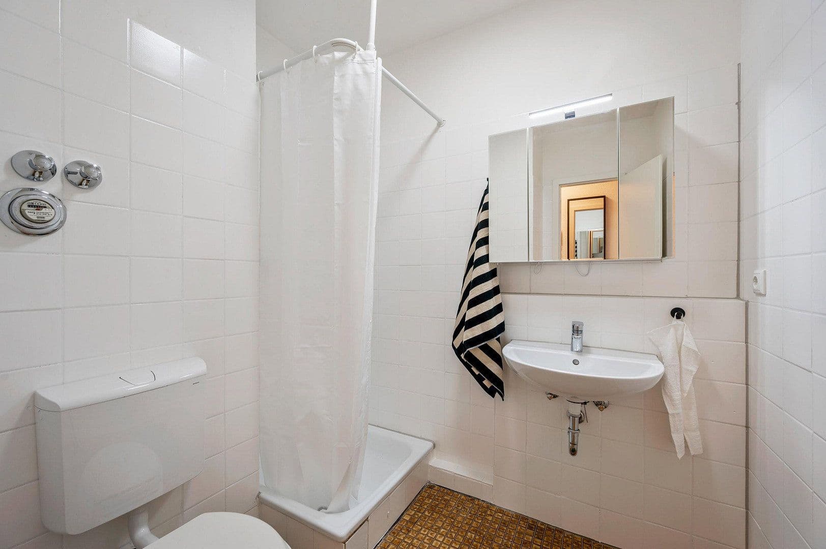 Prodej bytu 1+1 18 m², Mainz, Porýní-Falc Prodej bytu 1+1 18 m², Mainz, Porýní-Falc