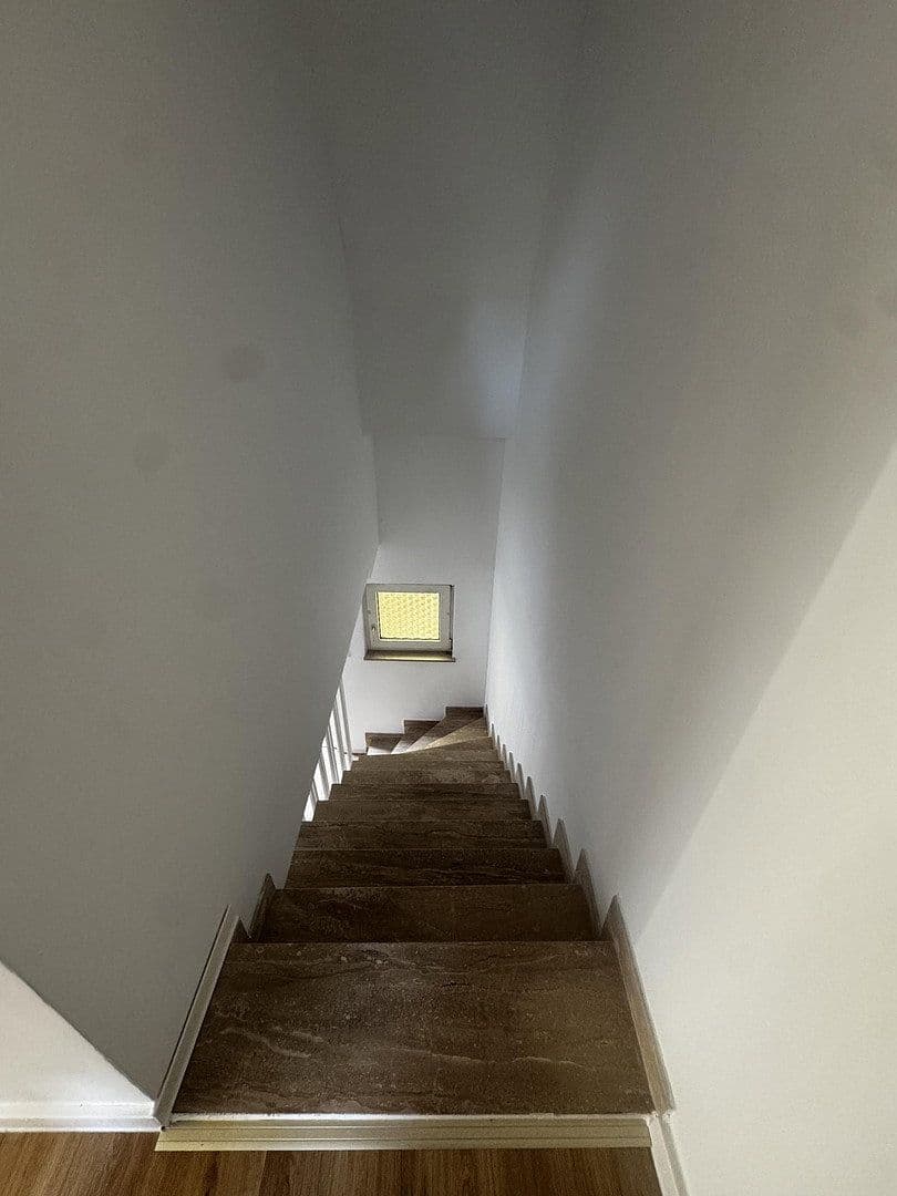 Pronájem domu 100 m², pozemek 300 m², Nibelungenstraße 37, Viernheim, Hessen Pronájem domu 100 m², pozemek 300 m², Nibelungenstraße 37, Viernheim, Hessen