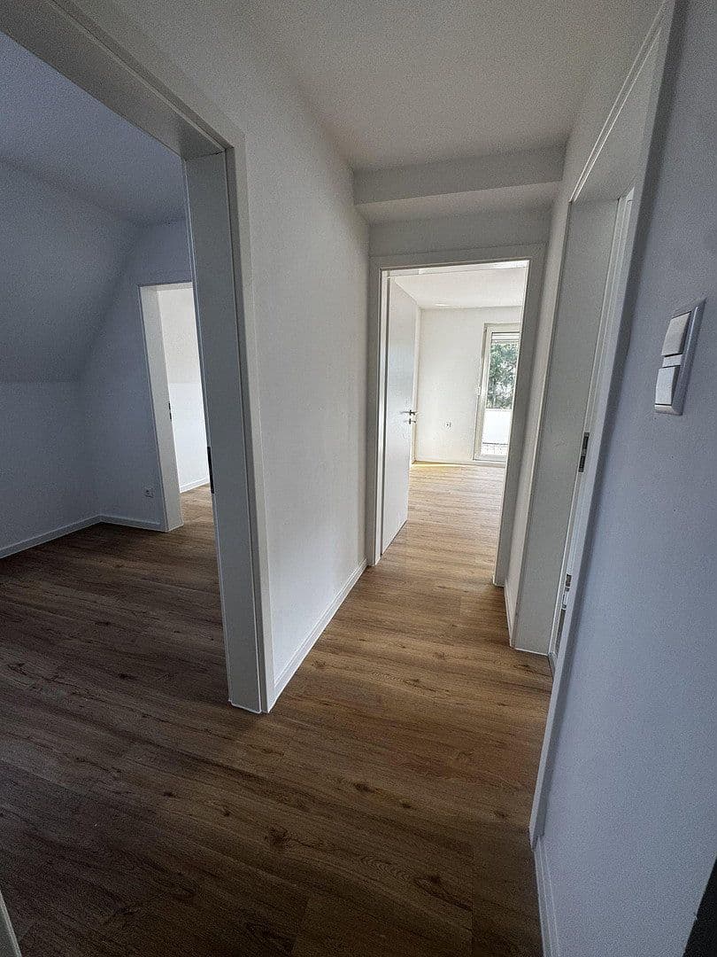 Pronájem domu 100 m², pozemek 300 m², Nibelungenstraße 37, Viernheim, Hessen Pronájem domu 100 m², pozemek 300 m², Nibelungenstraße 37, Viernheim, Hessen