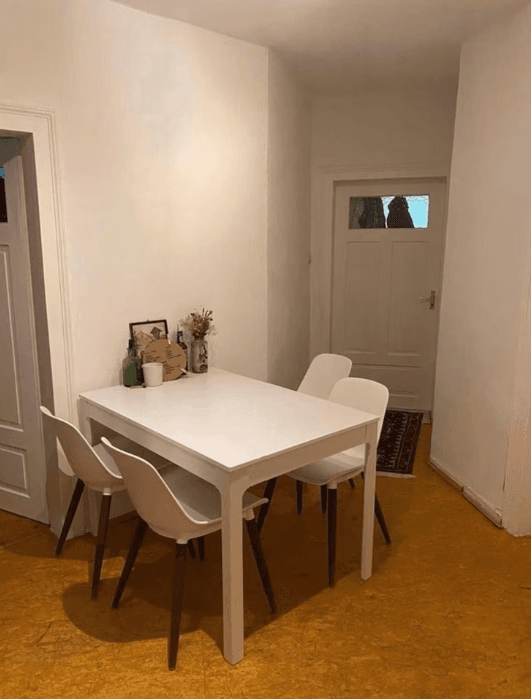 Pronájem bytu 4+1 105 m², Lindenschulstraße 12, Stuttgart, Bádensko-Württembersko Pronájem bytu 4+1 105 m², Lindenschulstraße 12, Stuttgart, Bádensko-Württembersko