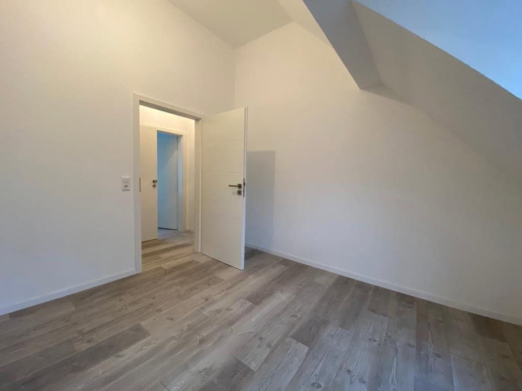 Pronájem bytu 3+1 45 m², Blücherstr. 20, Pforzheim, Bádensko-Württembersko Pronájem bytu 3+1 45 m², Blücherstr. 20, Pforzheim, Bádensko-Württembersko