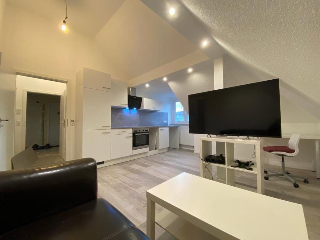 Pronájem bytu 3+1 45 m², Blücherstr. 20, Pforzheim, Bádensko-Württembersko Pronájem bytu 3+1 45 m², Blücherstr. 20, Pforzheim, Bádensko-Württembersko