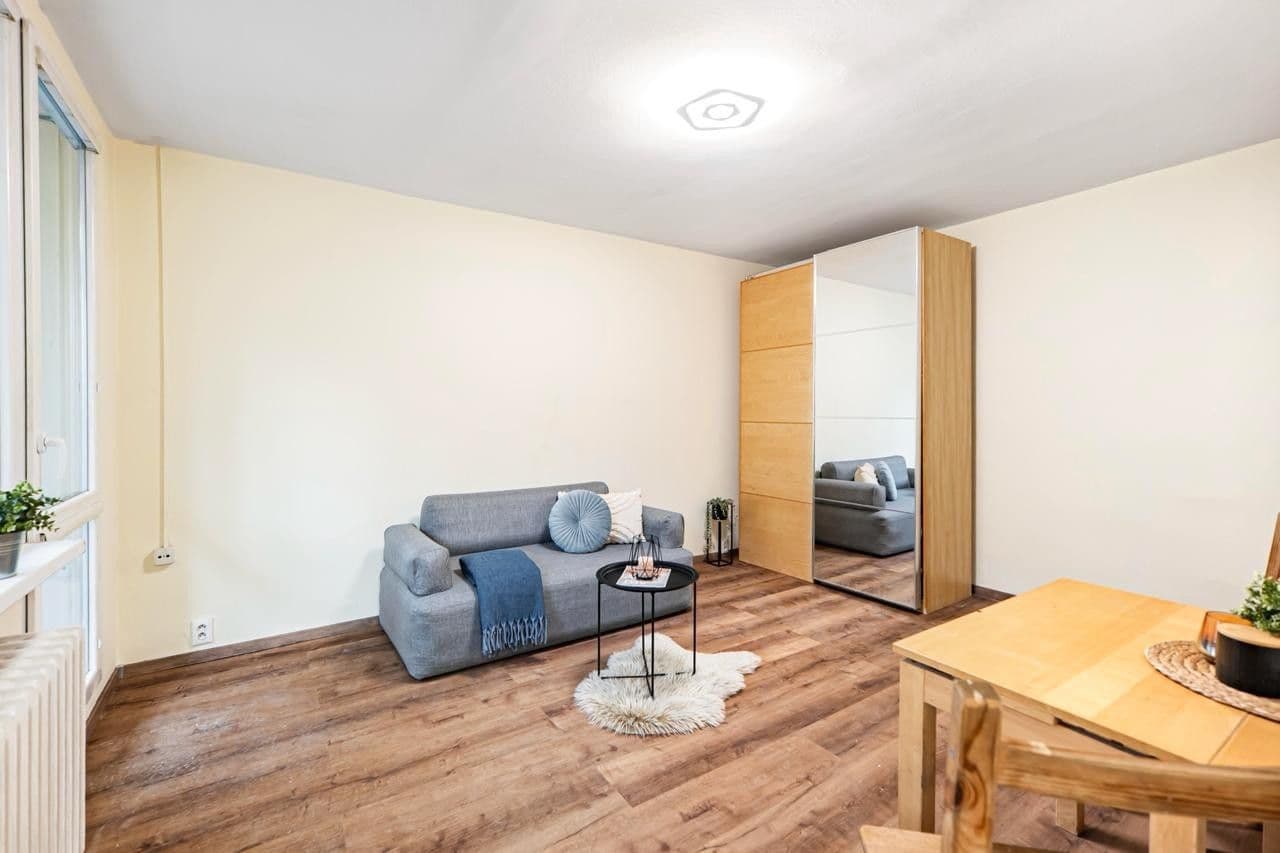 Pronájem bytu 1+1 35 m², Varnsdorfská, Praha, Praha Pronájem bytu 1+1 35 m², Varnsdorfská, Praha, Praha