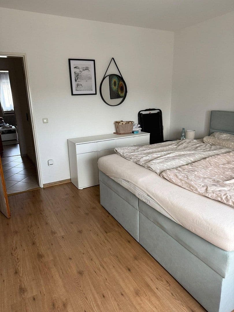 Pronájem bytu 2+1 68 m², Wupperstraße 54, Solingen, Severní Porýní-Vestfálsko Pronájem bytu 2+1 68 m², Wupperstraße 54, Solingen, Severní Porýní-Vestfálsko