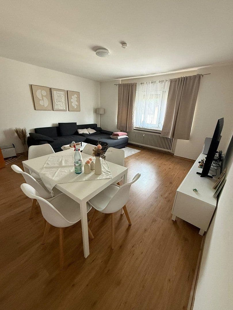 Pronájem bytu 2+1 68 m², Wupperstraße 54, Solingen, Severní Porýní-Vestfálsko Pronájem bytu 2+1 68 m², Wupperstraße 54, Solingen, Severní Porýní-Vestfálsko