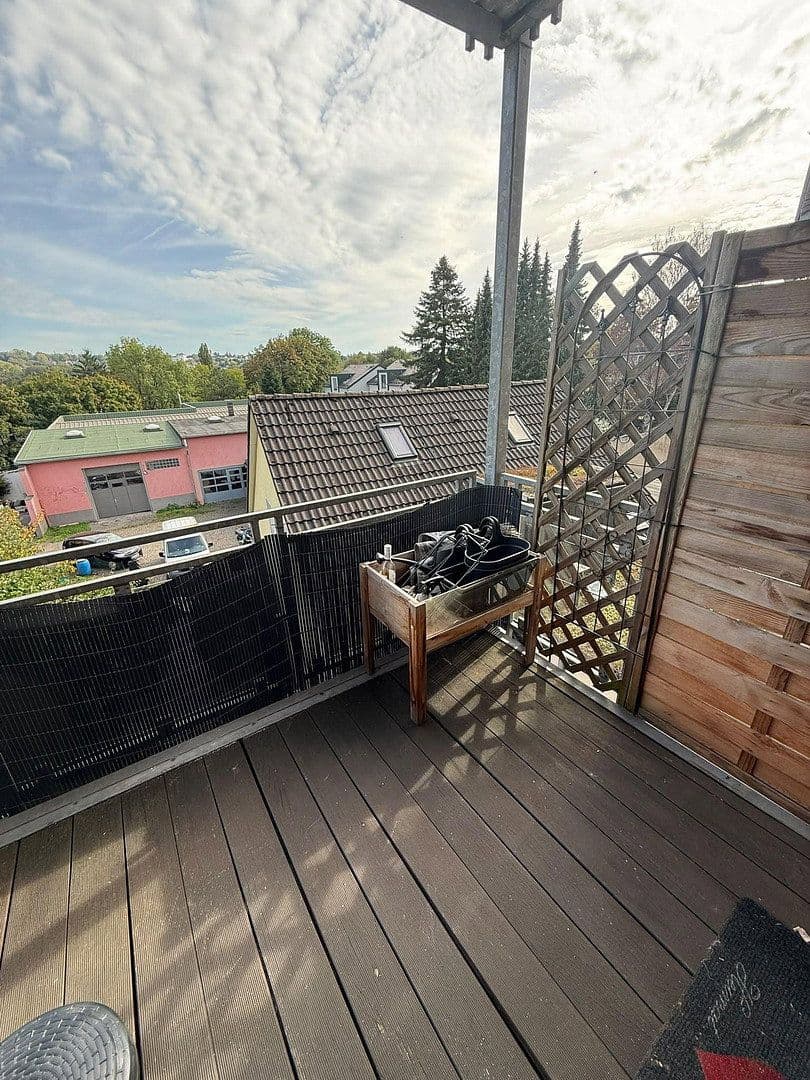 Pronájem bytu 2+1 68 m², Wupperstraße 54, Solingen, Severní Porýní-Vestfálsko Pronájem bytu 2+1 68 m², Wupperstraße 54, Solingen, Severní Porýní-Vestfálsko