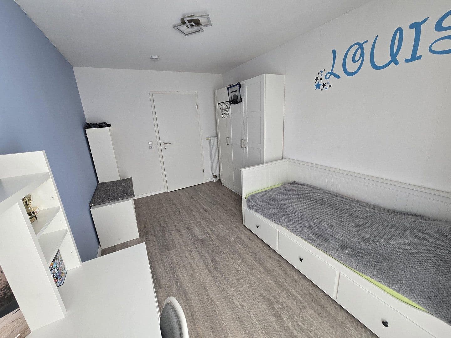 Prodej domu 140 m², pozemek 150 m², Hemmingen, Bádensko-Württembersko Prodej domu 140 m², pozemek 150 m², Hemmingen, Bádensko-Württembersko