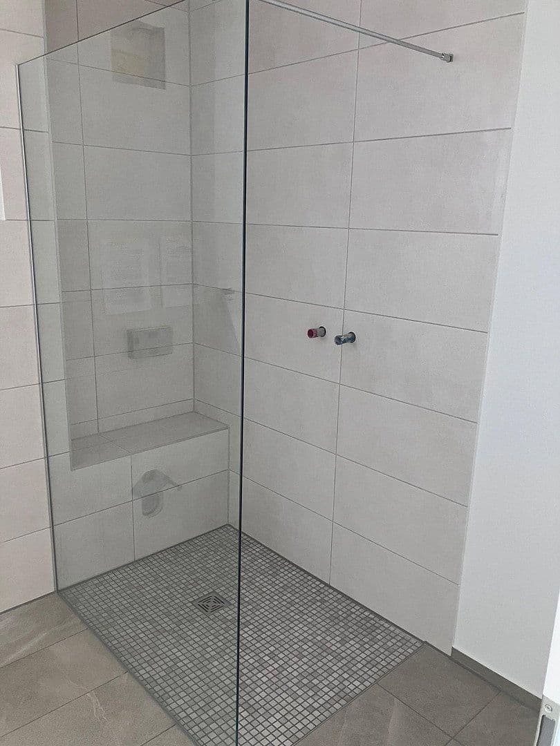 Pronájem domu 137 m², pozemek 160 m², Leonberger Str. 32, Villingen-Schwenningen, Bádensko-Württembersko Pronájem domu 137 m², pozemek 160 m², Leonberger Str. 32, Villingen-Schwenningen, Bádensko-Württembersko