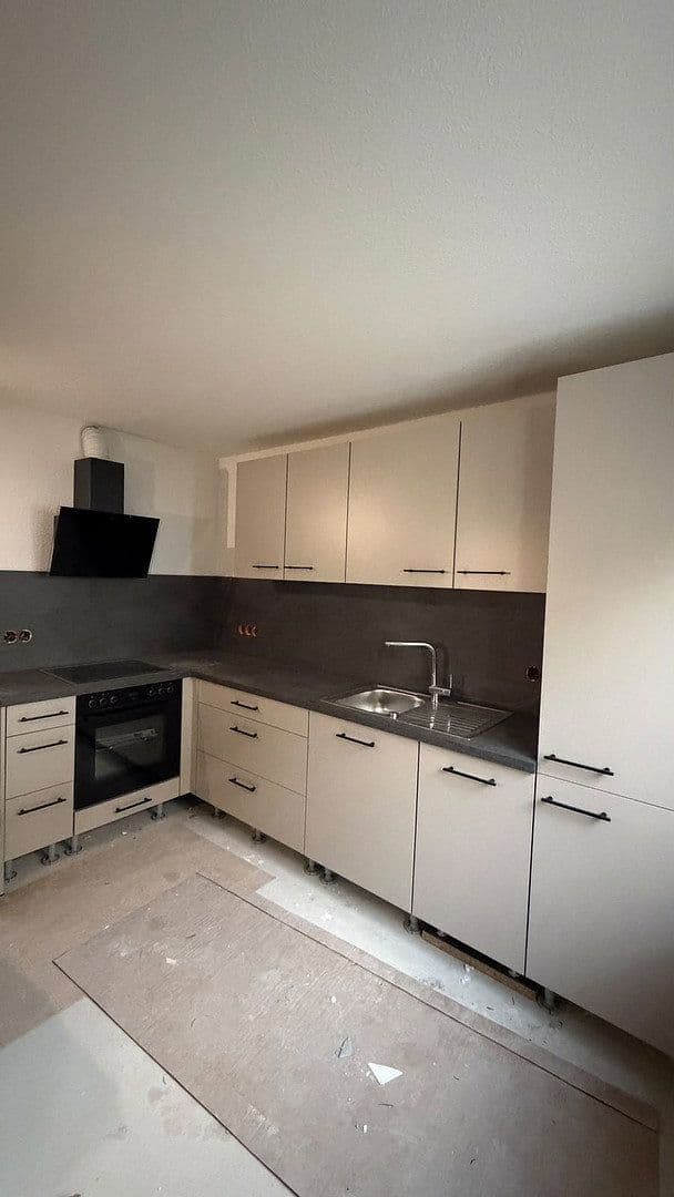Pronájem bytu 2+1 75 m², Huberstr. 13/1, Bad Dürrheim, Bádensko-Württembersko Pronájem bytu 2+1 75 m², Huberstr. 13/1, Bad Dürrheim, Bádensko-Württembersko