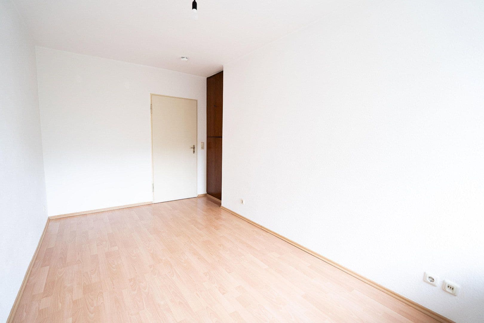 Pronájem bytu 3+1 75 m², Frankfurt, Hessen Pronájem bytu 3+1 75 m², Frankfurt, Hessen