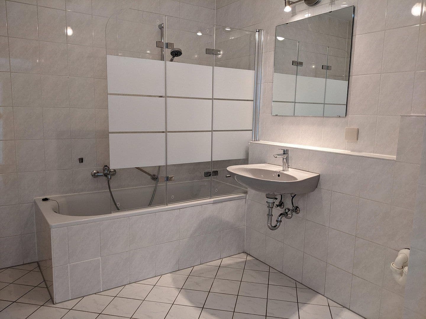 Pronájem bytu 3+1 68 m², Brühl, Bádensko-Württembersko Pronájem bytu 3+1 68 m², Brühl, Bádensko-Württembersko