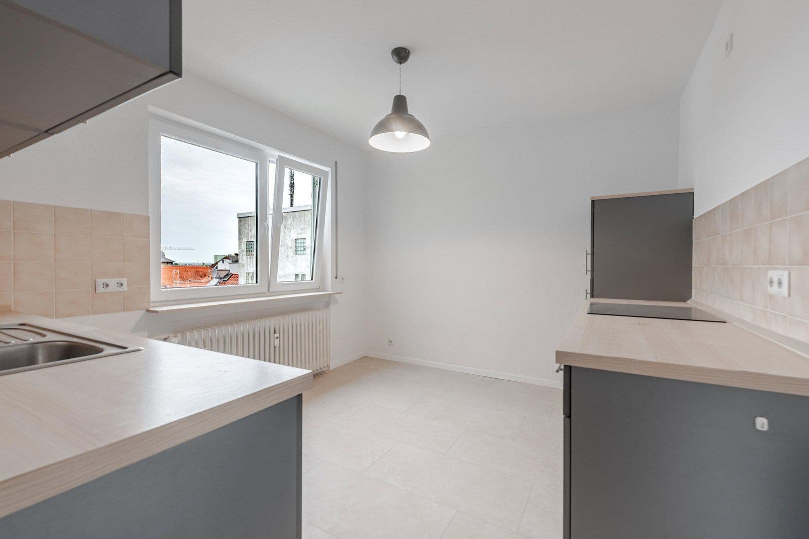 Pronájem bytu 3+1 86 m², Hauptstrasse 11, Bensheim, Hessen Pronájem bytu 3+1 86 m², Hauptstrasse 11, Bensheim, Hessen