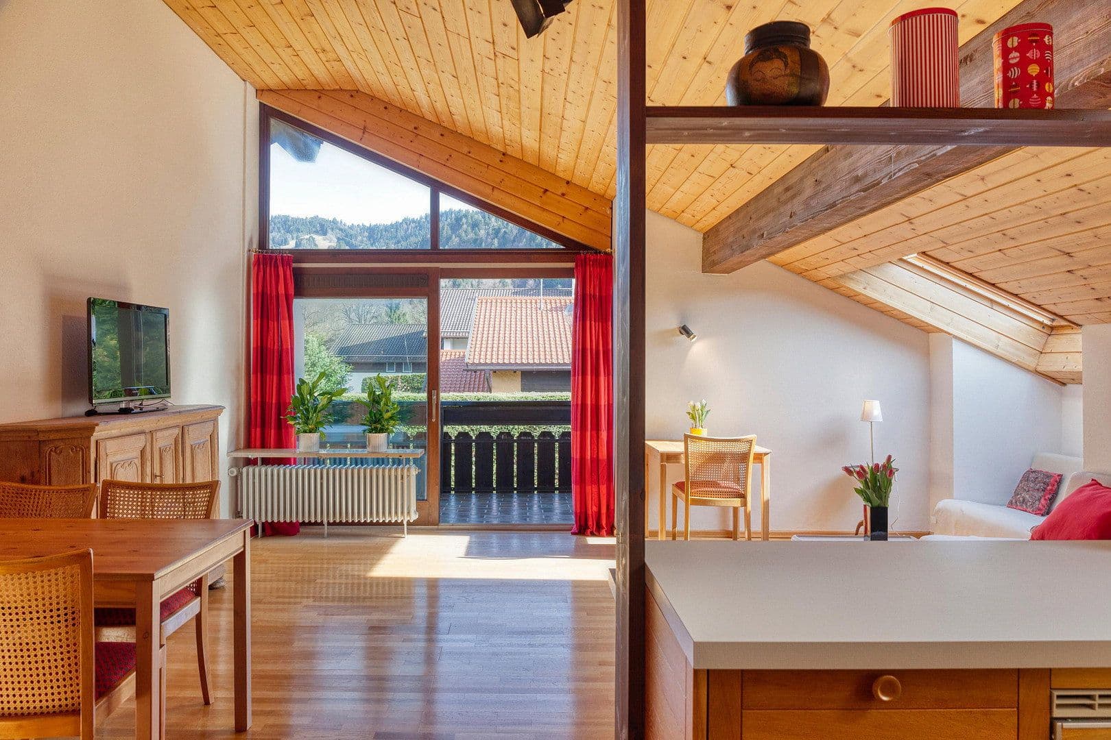 Prodej domu 277 m², pozemek 992 m², Garmisch-Partenkirchen, Bavorsko Prodej domu 277 m², pozemek 992 m², Garmisch-Partenkirchen, Bavorsko