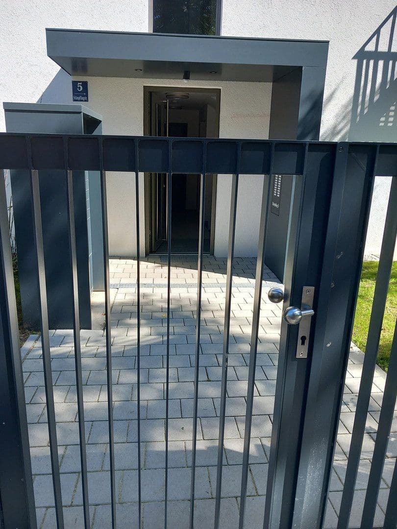 Pronájem bytu 2+1 31 m², Stümpflingstrasse 5, München, Bavorsko Pronájem bytu 2+1 31 m², Stümpflingstrasse 5, München, Bavorsko
