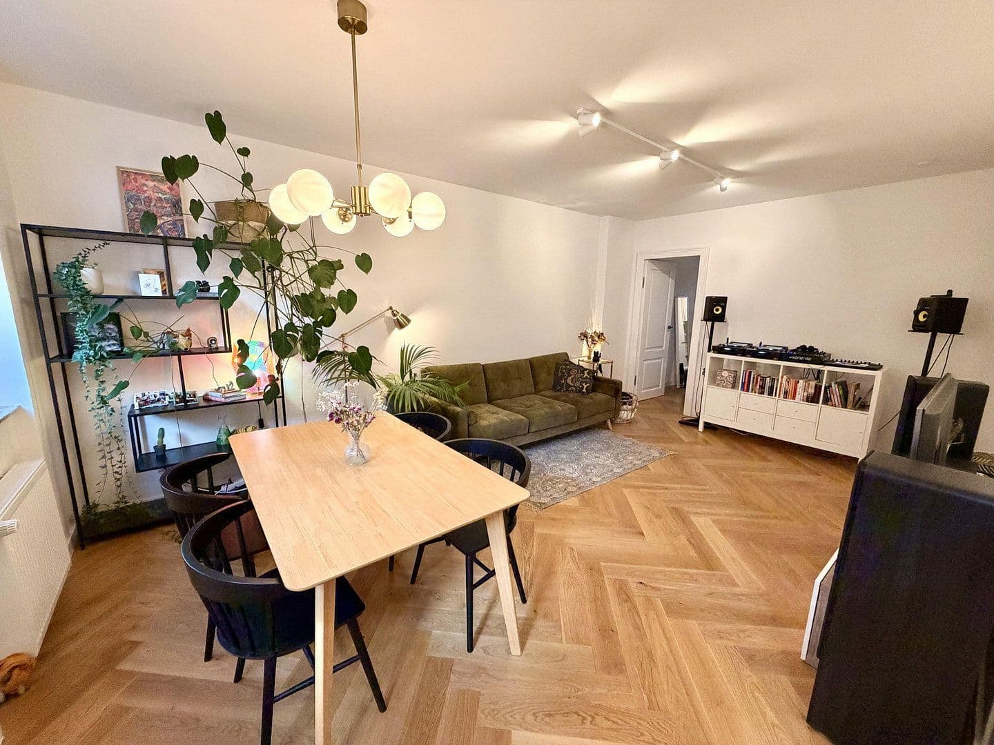 Prodej bytu 2+1 62 m², Mainzer Str. 18, Berlin, Berlín Prodej bytu 2+1 62 m², Mainzer Str. 18, Berlin, Berlín