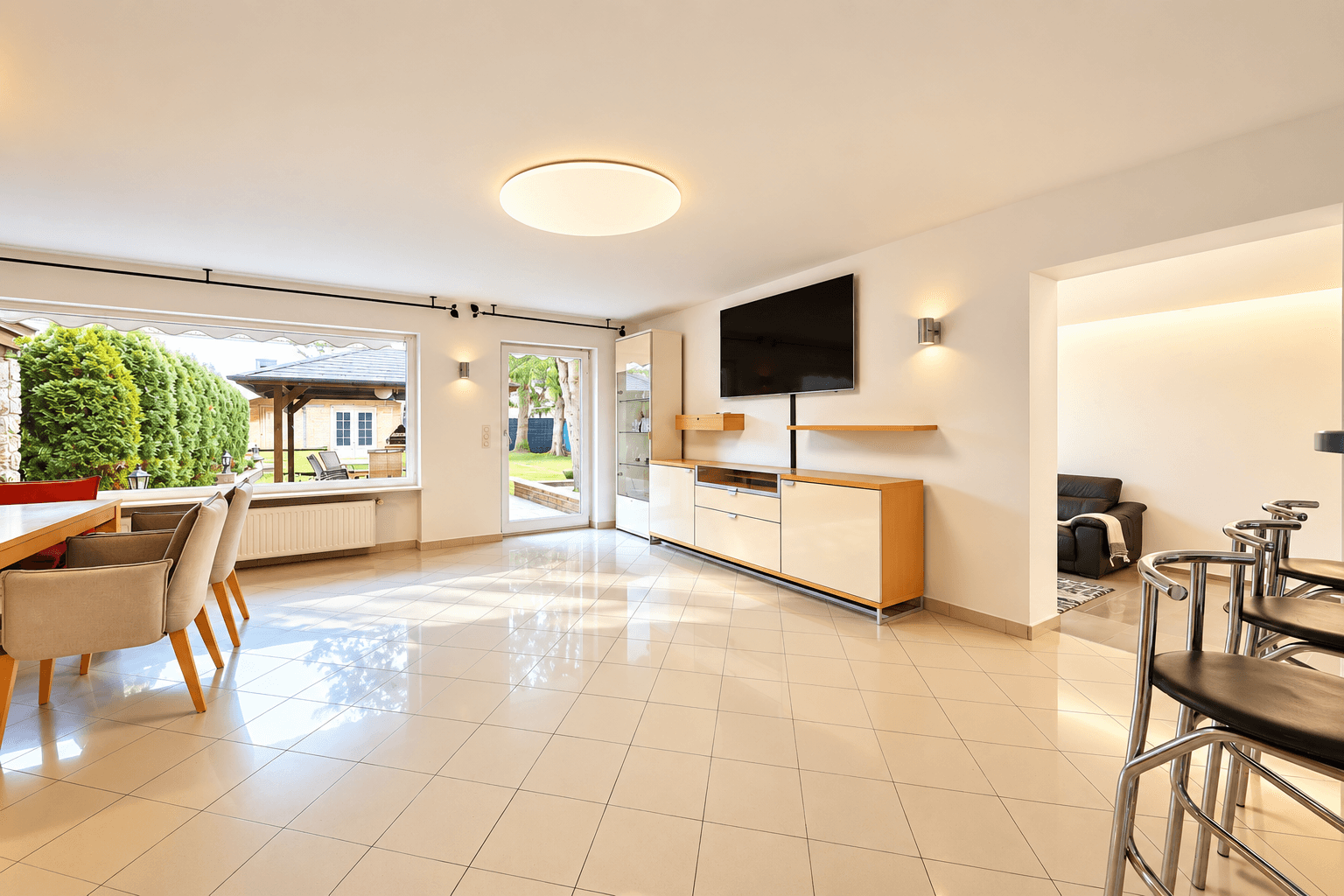 Prodej domu 205 m², pozemek 500 m², Hainbuchen Str. 18, Taufkirchen, Bavorsko Prodej domu 205 m², pozemek 500 m², Hainbuchen Str. 18, Taufkirchen, Bavorsko